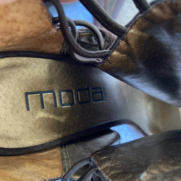 Moda Brown Suede Cutout Peep Toe Heels Size 8M Strappy High Heel Booties - Picture 6 of 9